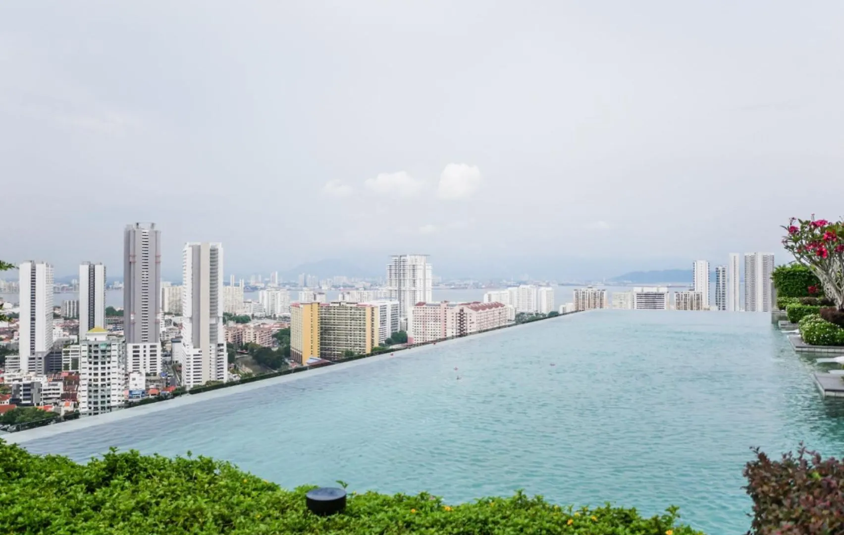 Lejlighed Beacon Executive Suites By S&F #Infinitypool #Skygym George Town Malaysia
