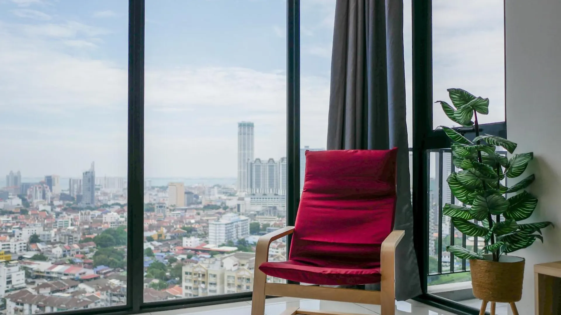Lejlighed Beacon Executive Suites By S&F #Infinitypool #Skygym George Town